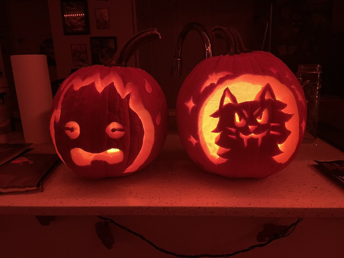 thefroglesbian's tweet photo. She is pumpkin 🎃 🐈‍⬛ https://t.co/SidEjEXsK3