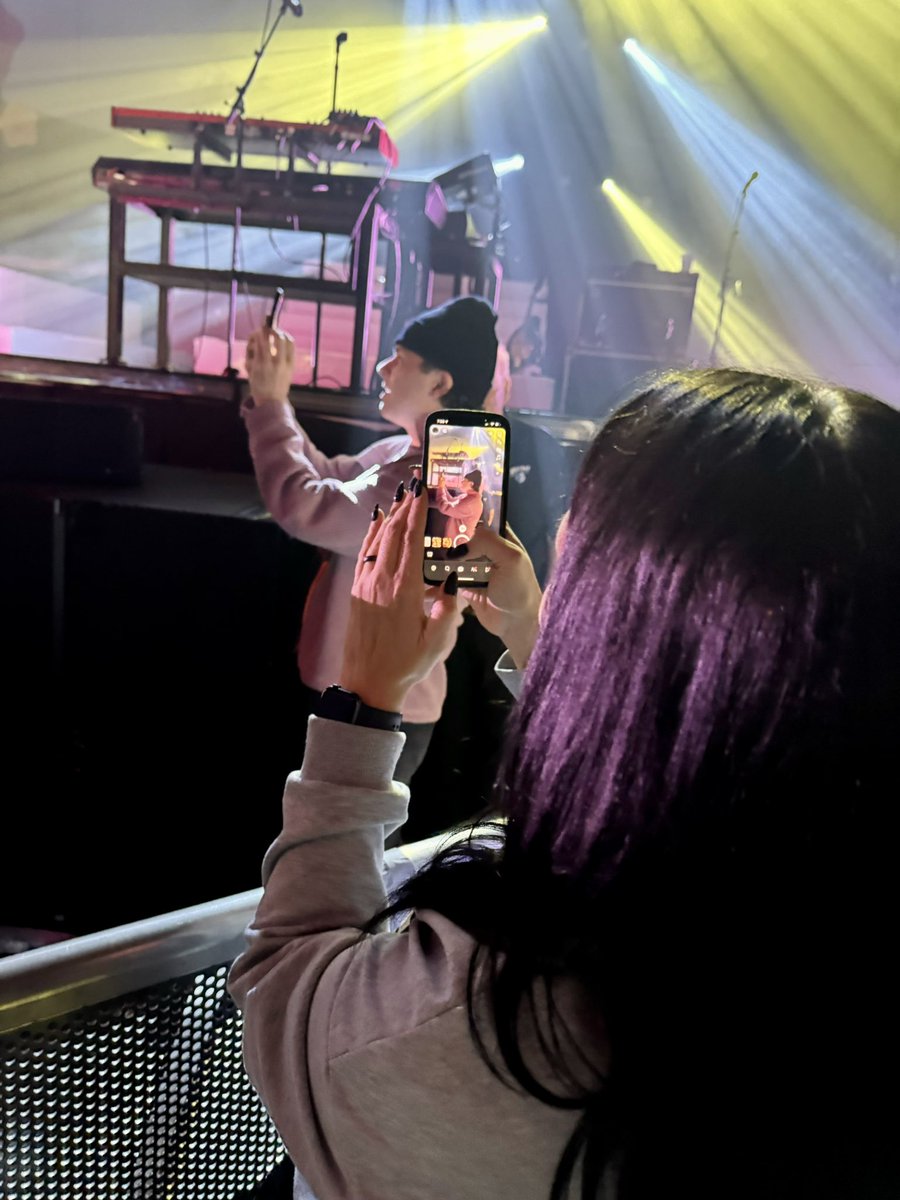 filter888's tweet image. Just hanging out @poolside with @Max_Kerman and the @arkellsmusic 👻🎃