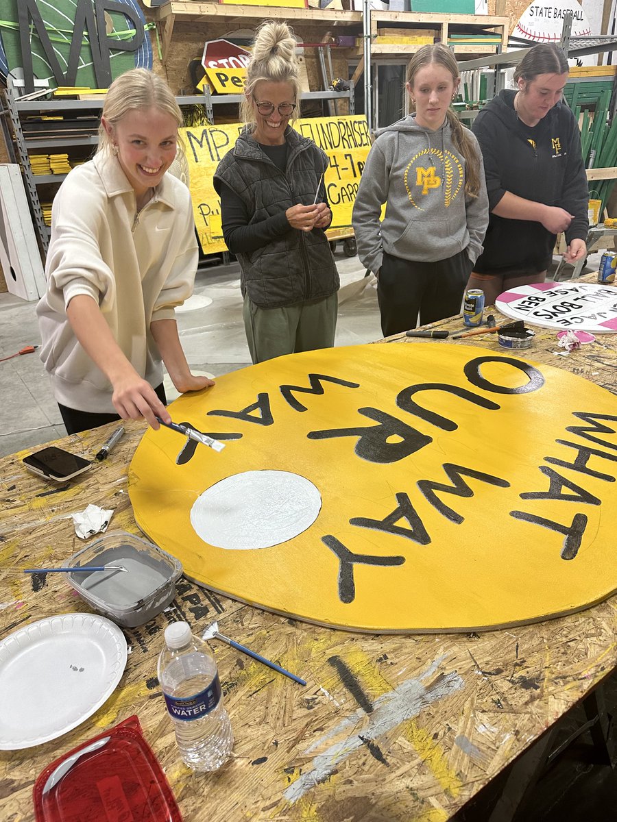 Mid-Prairie Volleyball (@mphawksvb) on Twitter photo Sign painting & pizza tonight. Thank you to the Tornowās & parents for the signs, Harlandās for drinks & ā¦<a href="/HillsBank/">Hills Bank</a>ā© for the pizza. #statebound #OurWay #GoHawks Sign painting & pizza tonight. Thank you to the Tornowās & parents for the signs, Harlandās for drinks & ā¦<a href="/HillsBank/">Hills Bank</a>ā© for the pizza. #statebound #OurWay #GoHawks