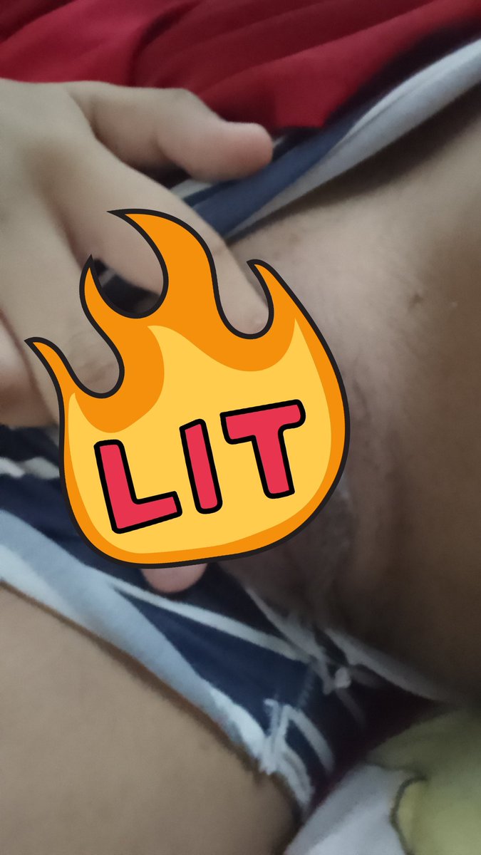 AshMPetts's tweet photo. Like para verla sin censura 

#nsfwtwtًً #nsfw https://t.co/c7CLyW9gkv