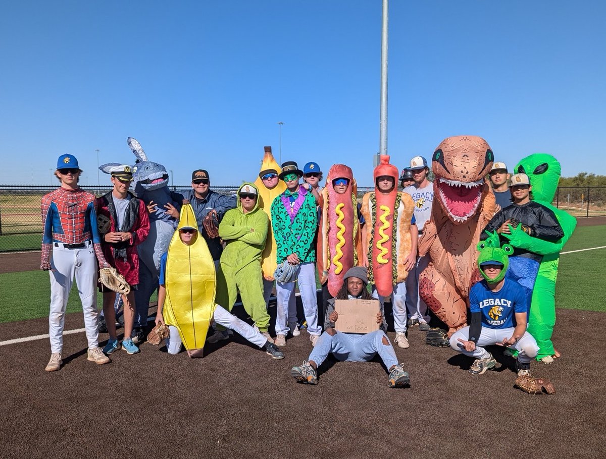 WF Legacy Baseball tweet media