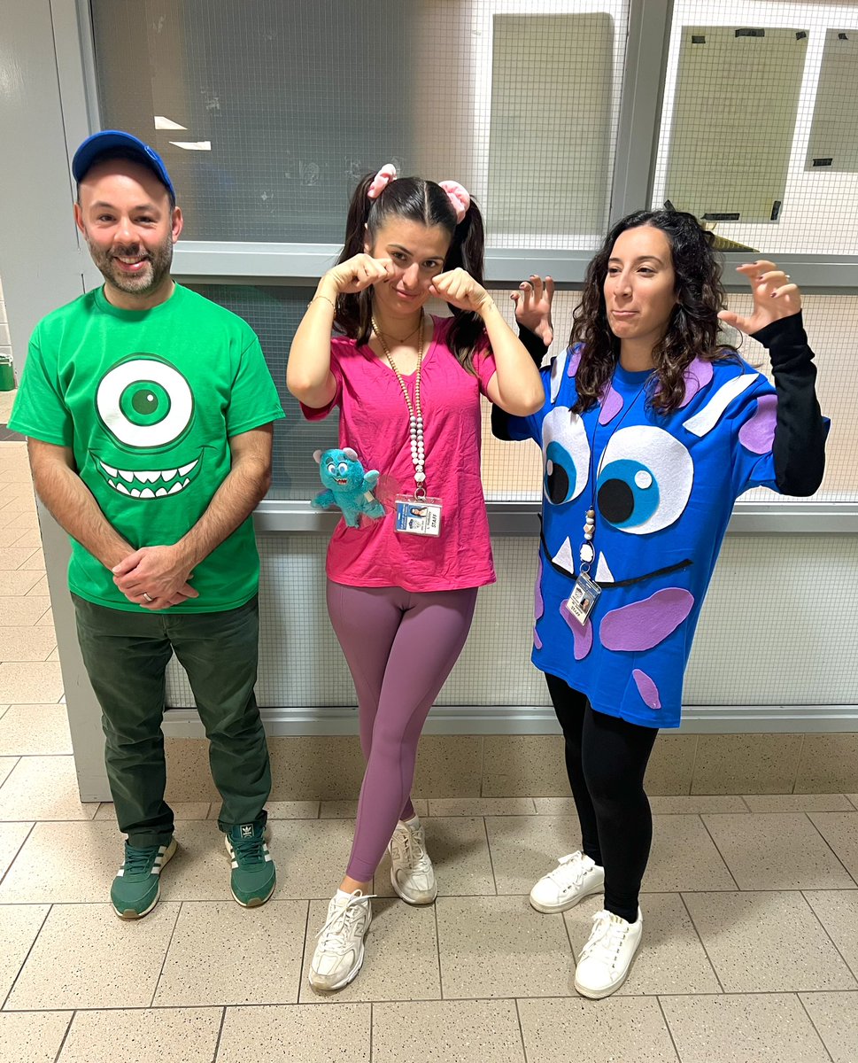 Ms. Halliday 🍎 tweet media