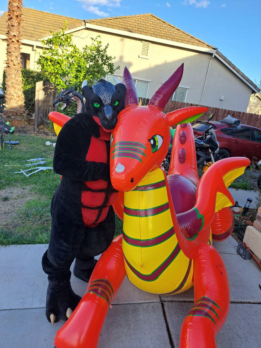 Takudragon's tweet photo. Having some Halloween fun! https://t.co/an2nClMMW8