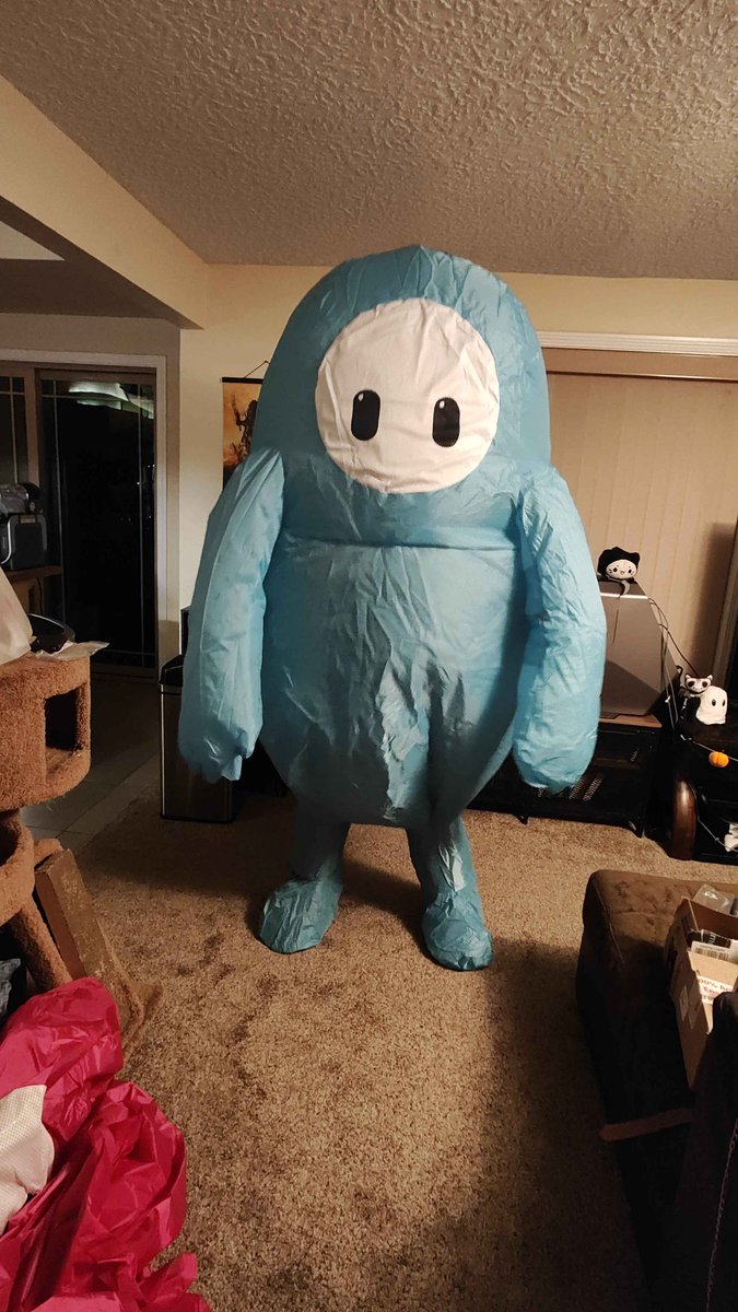 woops's tweet photo. Happy Halloween everyone. https://t.co/ja9wWY9yRo