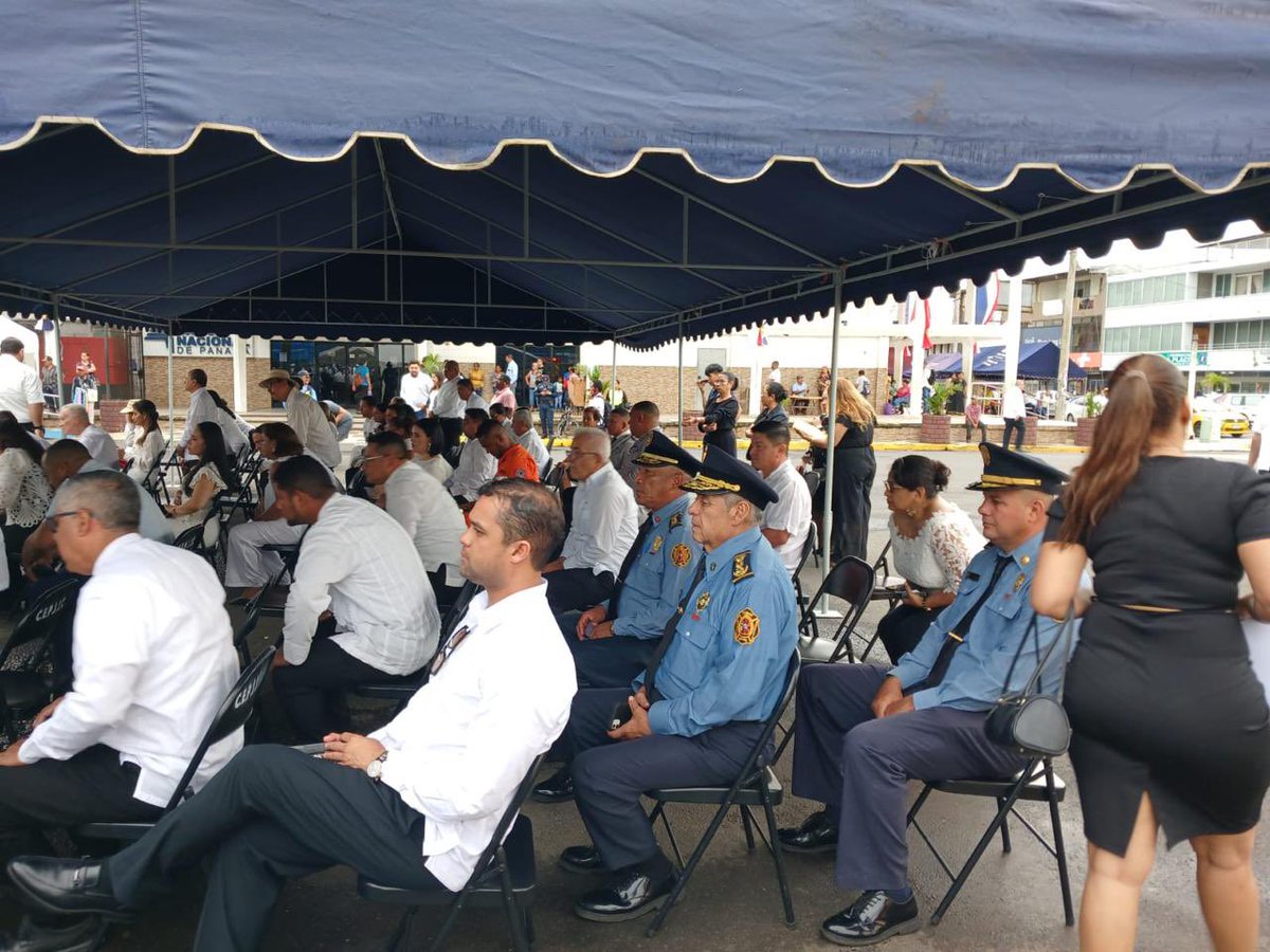 #Veraguas | Participamos de actos cívicos Cremación de Banderas. Actividad organizada por <a href="/gobdeveraguas/">Gobernación De Veraguas</a>. Presente estuvo el Coronel Eduardo Cheng Jefe de la Zona.