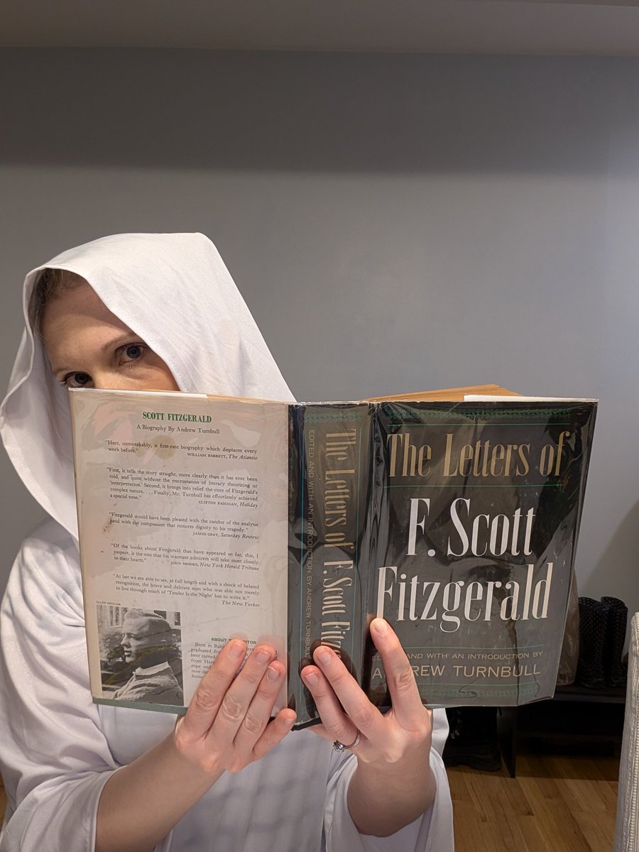 Happy Halloween to all my bookish friends!