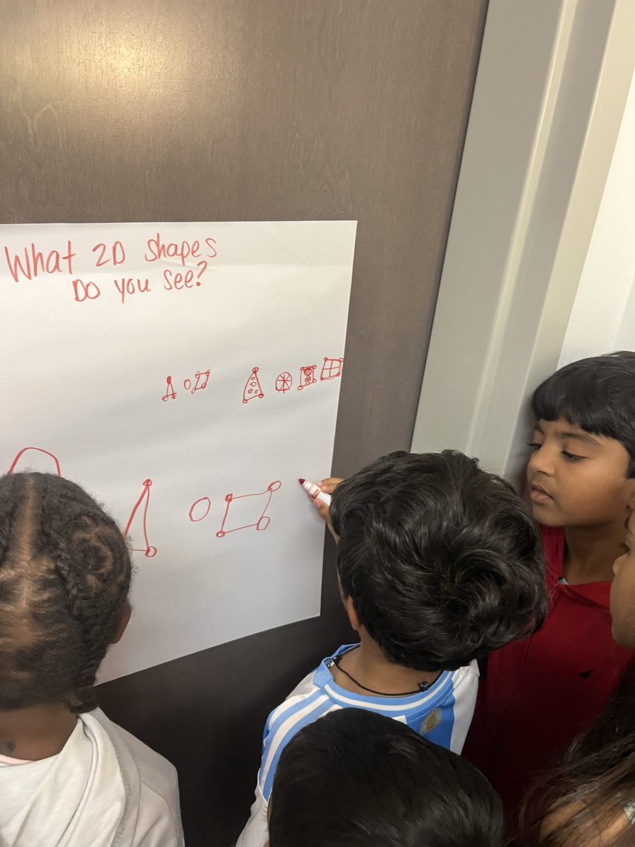 MrsRiveraKinder's tweet photo. Vertical work spaces are happening in Kindergarten 👏 @PISDChristie https://t.co/Rznks9VpYY