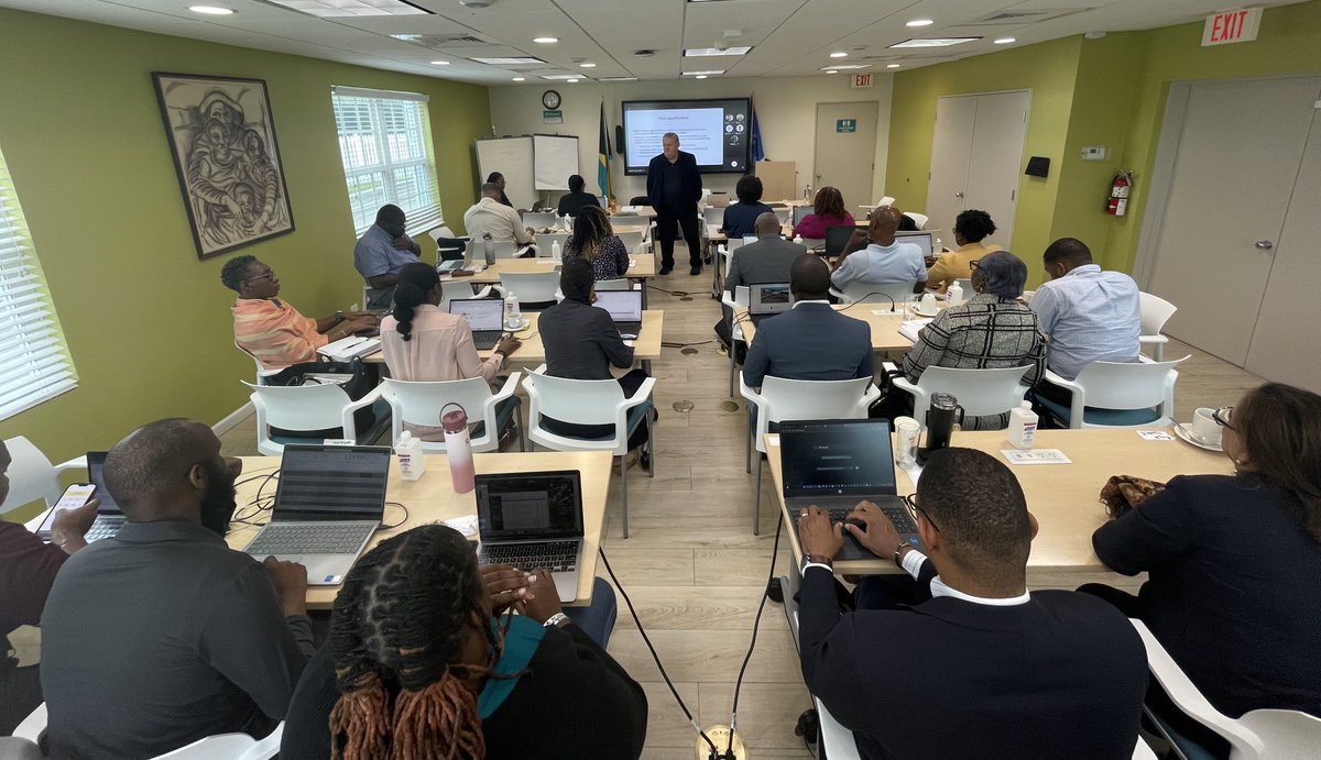 Caribank's tweet image. 35 Bahamian public officers handling @caribank and @the_IDB projects are now better prepared following a three-day #ProcurementBootcamp, covering bid evaluations, evaluation reports, and best practices to strengthen #PublicProcurement.

#Partnerships4Development