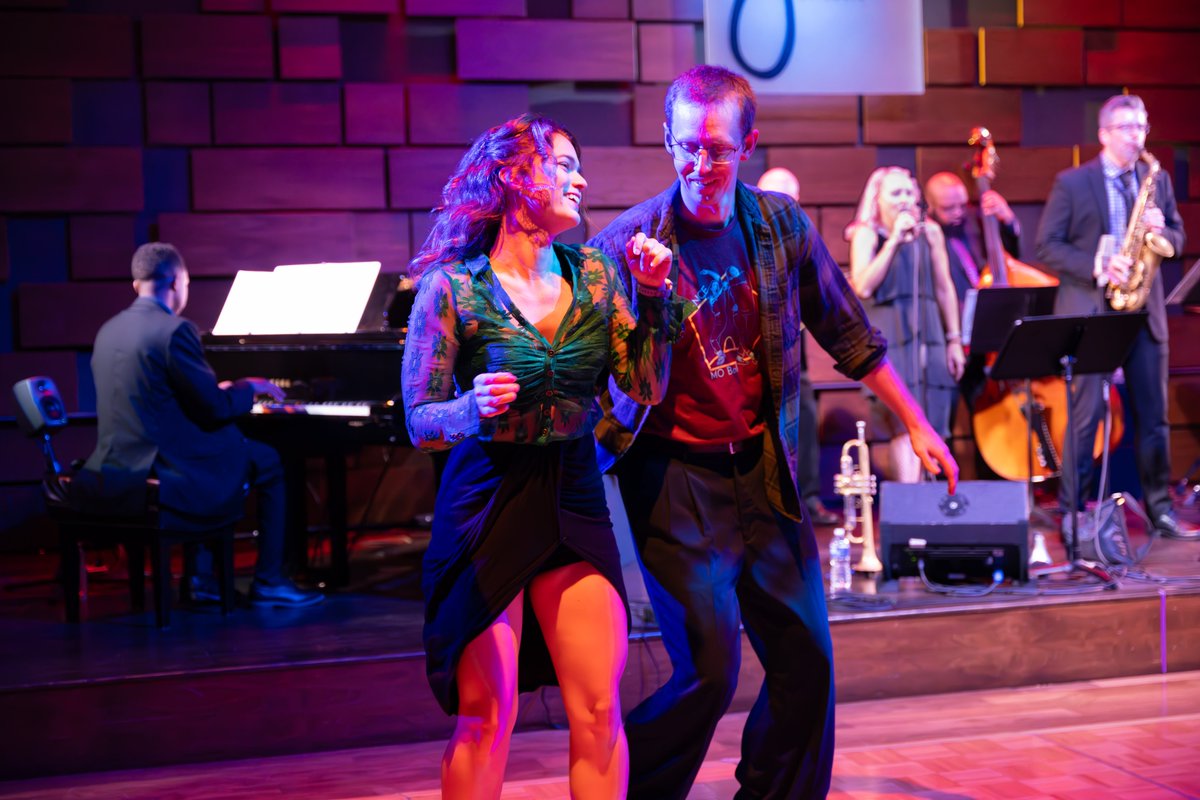 Jazz St. Louis (@jazzstlouis) on Twitter photo TONIGHT – Swing Dance Halloween! 👻🎃
Info & tickets: my.jazzstl.org/3076
*Costumes are encouraged*
📸: <a href="/JonGitchoff/">Jon Gitchoff</a> TONIGHT – Swing Dance Halloween! 👻🎃
Info & tickets: my.jazzstl.org/3076
*Costumes are encouraged*
📸: <a href="/JonGitchoff/">Jon Gitchoff</a>