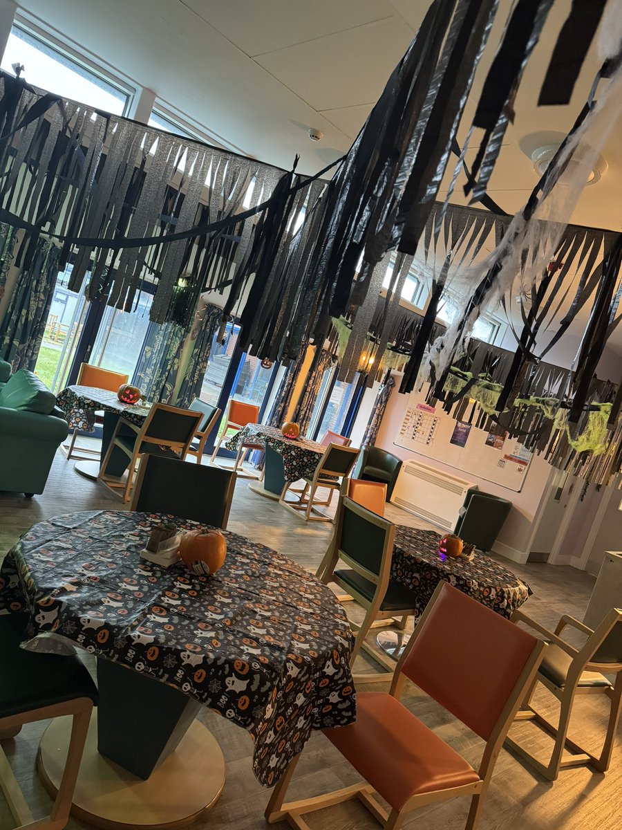 Dominiq53779481's tweet photo. a fantastic set up once again by Gwylam, Siobhan and the gang for our annual Halloween party 👻🎃 thank you for going above and beyond as always, everyone had a great day! #teamJDU https://t.co/M6efC4YisN