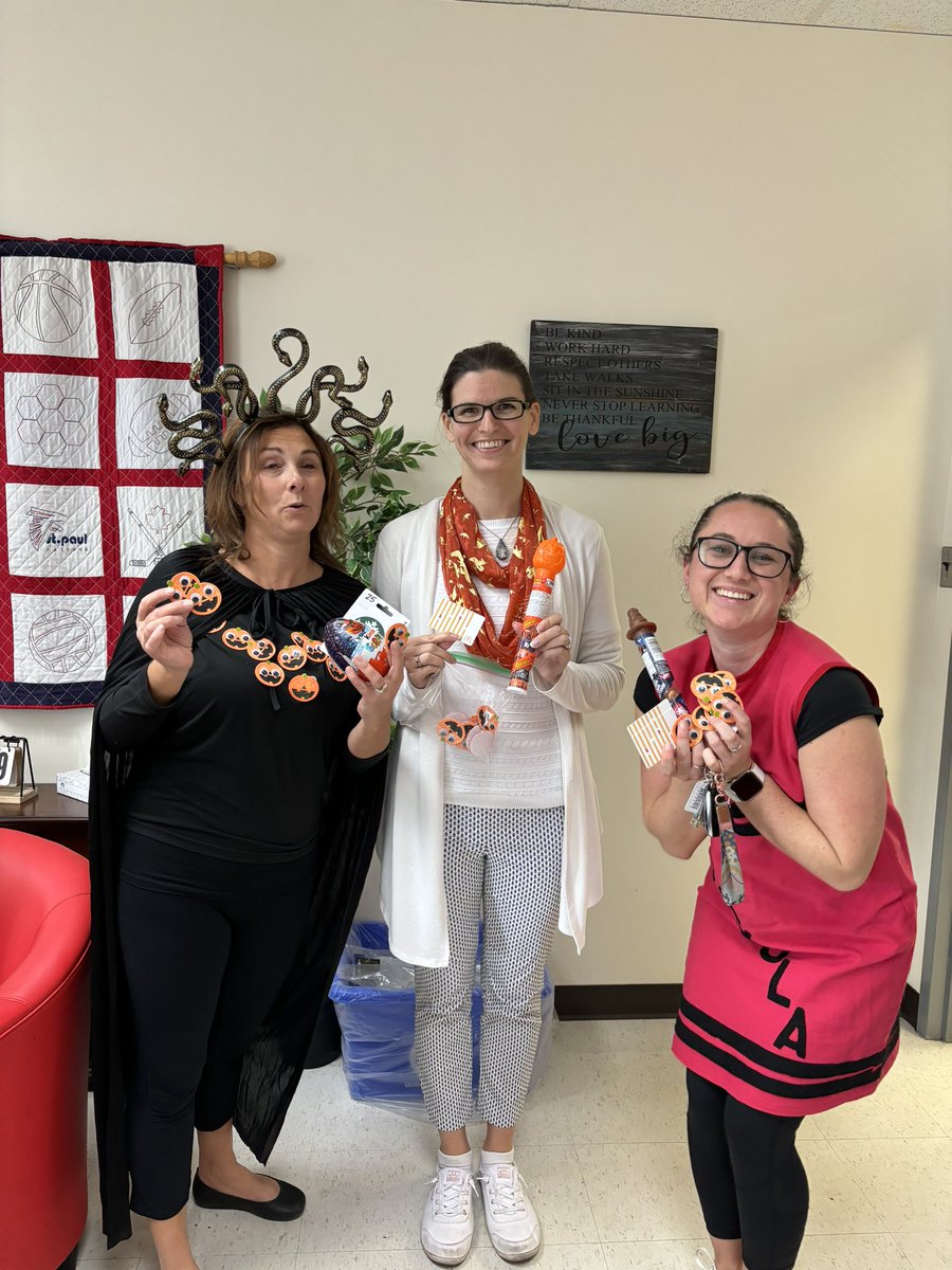 Maria Morris (@mariajmorris) on Twitter photo Halloween isn’t just for the young, our Falcon staff had some of their own fun today playing rock, paper, scissors pumpkin style!! Congrats ladies, enjoy your prizes! Happy Halloween 🎃 🎃 <a href="/SPCSSFalcons/">SPCSS Falcons</a> Halloween isn’t just for the young, our Falcon staff had some of their own fun today playing rock, paper, scissors pumpkin style!! Congrats ladies, enjoy your prizes! Happy Halloween 🎃 🎃 <a href="/SPCSSFalcons/">SPCSS Falcons</a>