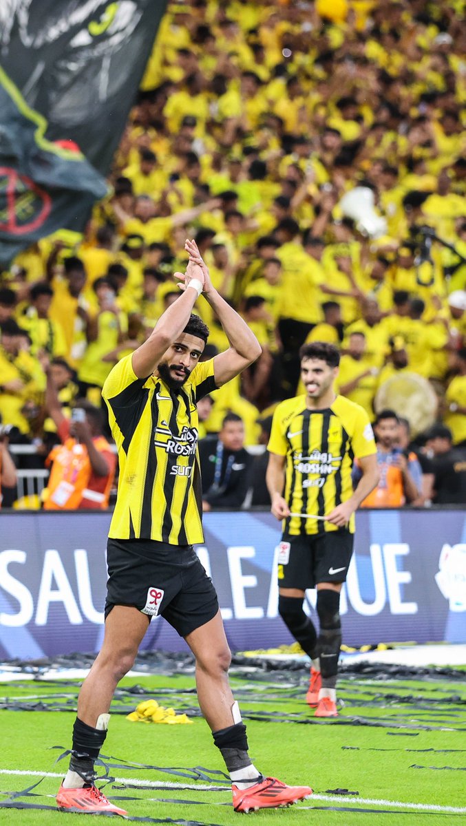 ittihad's tweet photo. بالرجولة والعناد هـذا هو الاتحـاد 🔥🤜
#الاتحاد_الاهلي https://t.co/YDByDLBT37