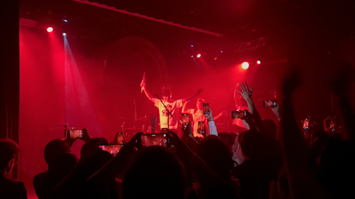 slozaa_'s tweet photo. it has been 1 year since @MOTFD_official ‘s first US tour on last halloween in Los Angeles🎃 ! One of the best experiences ever. Love them so much. Was not able to see them this year but definitely going the next time🩷 hope to meet them too #massofthefermentingdregs https://t.co/UHDG6H1qhS