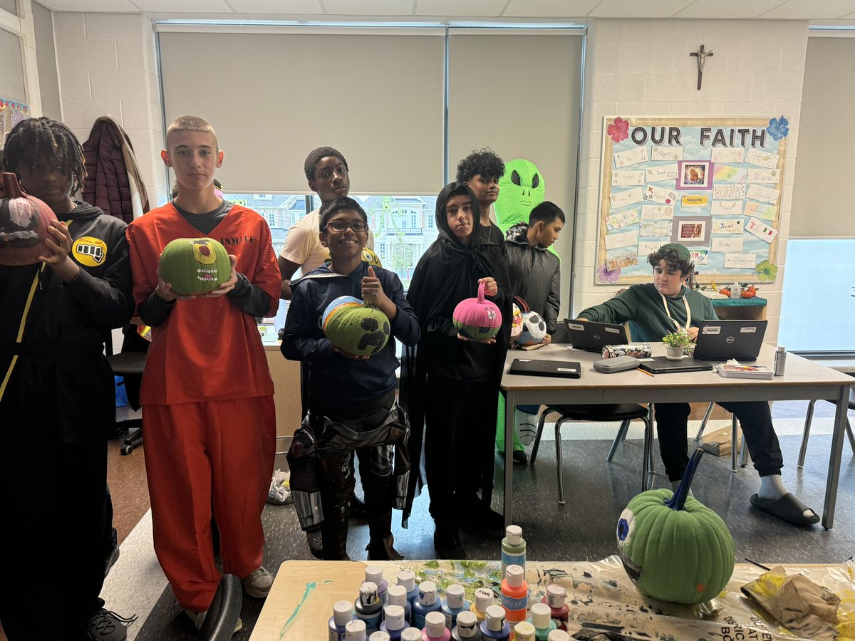 Halloween fun today painting pumpkins! <a href="/St_EVAN_Caledon/">St. Evan Catholic Elementary School</a>