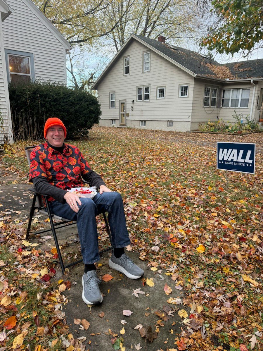 After knocking on over 18,000 doors, it's nice to take a break and have folks knock on mine.

Happy Halloween!