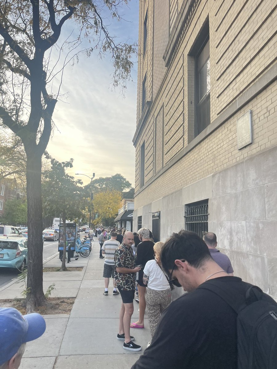 Lucasfcarroll's tweet photo. Two hour line to vote every day this week in Lakeview, Chicago. Pictures taken at same spot Tuesday, Wednesday, &amp; Thursday afternoon.

Hearing the same thing from friends voting early in the more conservative town in Michigan I grew up…Energy on both sides seems off the charts https://t.co/1x5A08QDrh