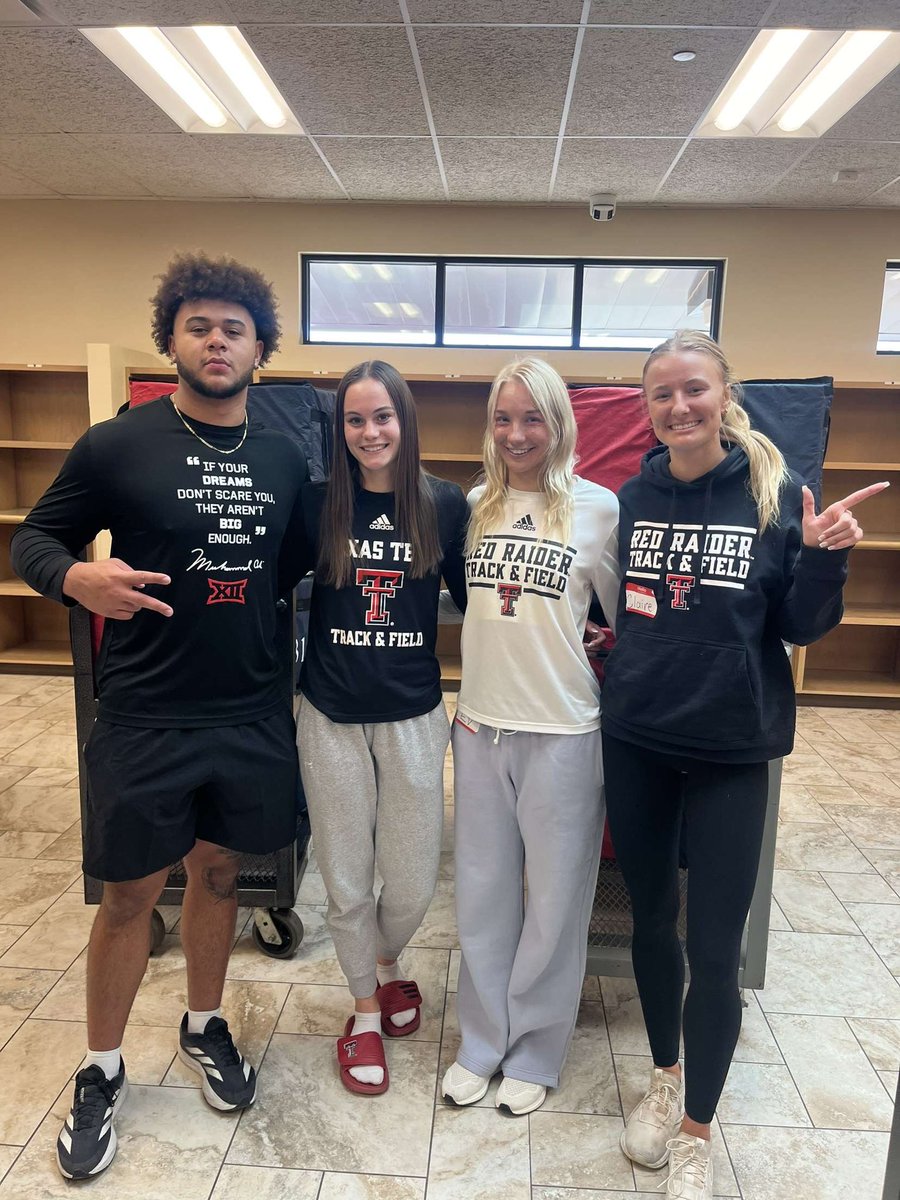 Blessed to be able to help out at <a href="/LubbockMOW/">LubbockMealsOnWheels</a> this morning 
<a href="/MatadorClubOrg/">The Matador Club</a>