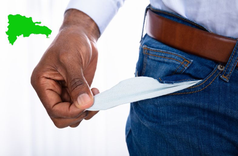 remolacha's tweet image. Casi la mitad de la población dominicana gasta más de lo que gana; el 82% sobrevive al mes buff.ly/4eelWAu 

#remolachanet