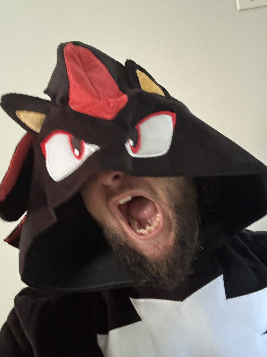KaggyFilms's tweet photo. Happy Halloween 🎃 
“MARIAAAAAA”

Did I nail the pose? @sonic_hedgehog https://t.co/pg19vwKJs8