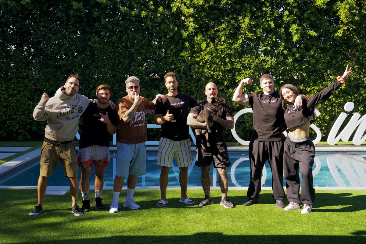 ❤️‍🔥Το ταξίδι στην 🇺🇸Αμερική δεν τελειώνει εδώ, στο μεγαλύτερο content house παγκοσμίως, το Creators Inc.. Επόμενη στάση: 🔥Burning Man!

#TheReunion #YouOnlyLiveOnce #YOLO #tcreatorsinc #contenthouse