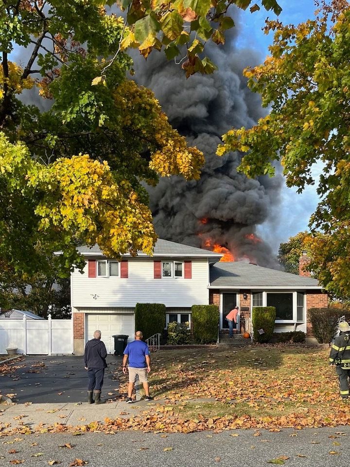 LIFireBuff's tweet photo. #longisland #commackny https://t.co/5j5sY1IeVK