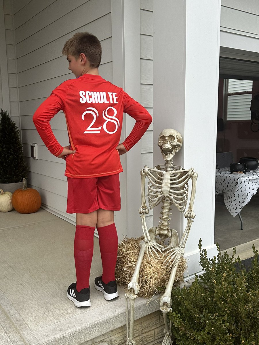 osuturfguy's tweet photo. @ColumbusCrew Patrick Schulte out trick or treating in Dublin tonight. Happy Halloween 🎃 https://t.co/bYU1OJ62jq