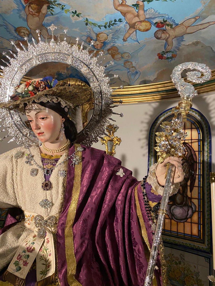 ✝️ En el #DíadeTodosLosSantos nos inspiramos especialmente en los santos franciscanos y capuchinos, ejemplos vivos de fe y humildad 🙏

Con palabras del beato Fray Diego, "Todo lo bueno que hago lo hace Dios en mí," encomendamos a la #DivinaPastora su intercesión, para que nos