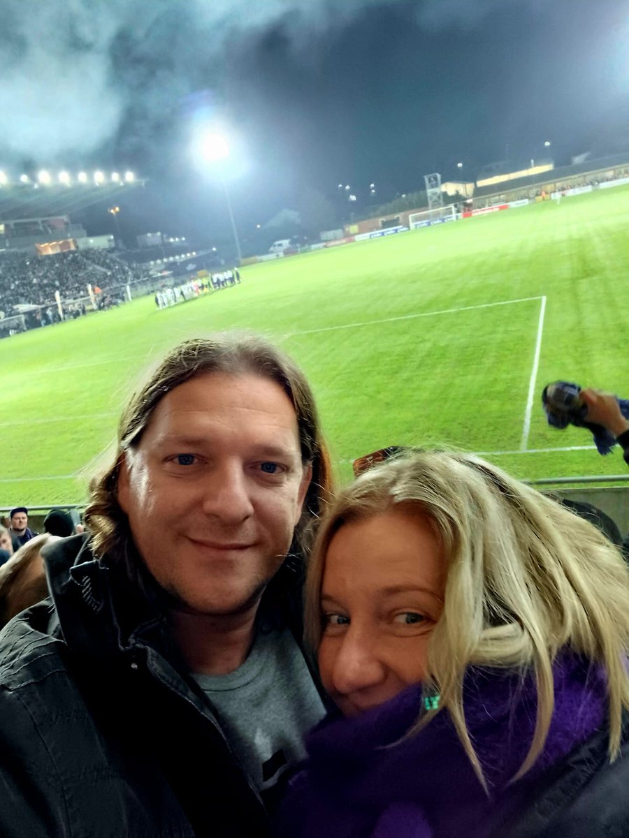 TanteCarine's tweet photo. Tragikomedie of zoiets 😁💜🤍
#tuband https://t.co/mPeyvRgbWG