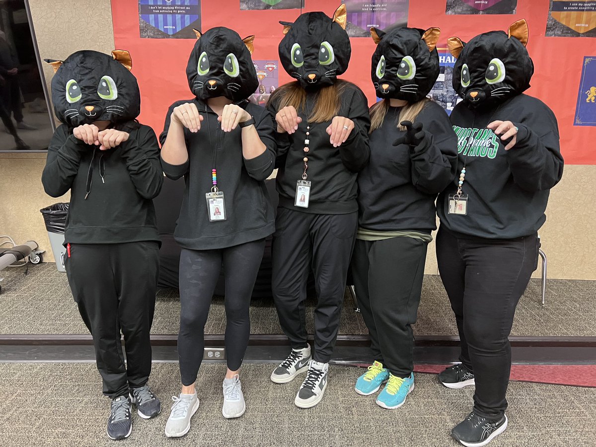 Erica Barrows (@erica_barrows) on Twitter photo My coworkers are better than yours! ๐
<a href="/bp_mustangs/">BellPrairie Mustang</a> 1st grade teachers dressed as ๐โโฌ and 5th grade teachers dressed as ๐ญ.  
What can I say?! Teachers like to have fun too! ๐ My coworkers are better than yours! ๐
<a href="/bp_mustangs/">BellPrairie Mustang</a> 1st grade teachers dressed as ๐โโฌ and 5th grade teachers dressed as ๐ญ.  
What can I say?! Teachers like to have fun too! ๐
