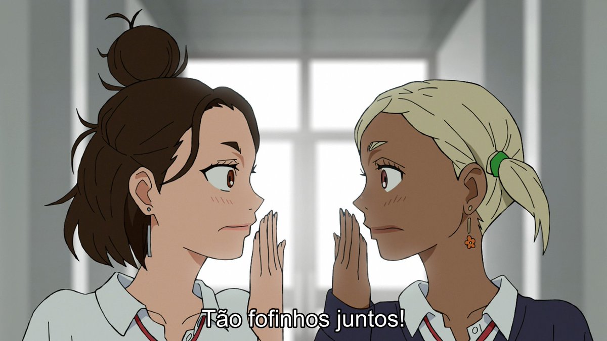 O primeiro beijo da Momo e do Okarun sendo praticamente uma