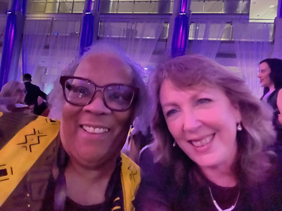 Great night to celebrating #nursing #science and #leadership w our colleagues across the country and @emory_nursing Thank you <a href="/NINR/">NINR</a>