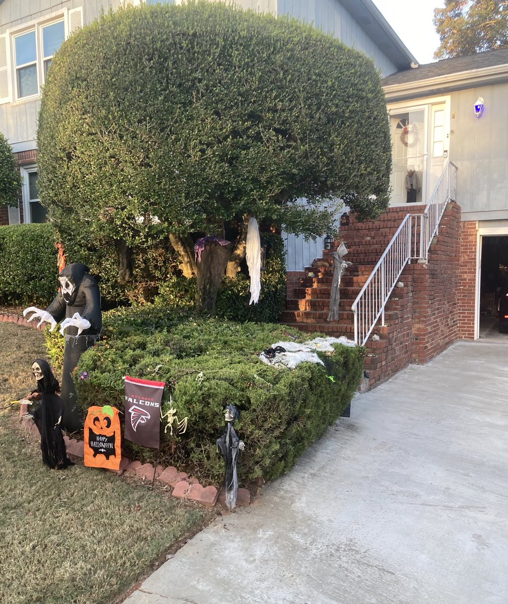 Happy Halloween and we have 5 days to Election Day , and voting for Kamala is the only way Americans and America survives … the Terminator has even came out for her … We do not need Halloween year round… When you vote Democracy Wins…