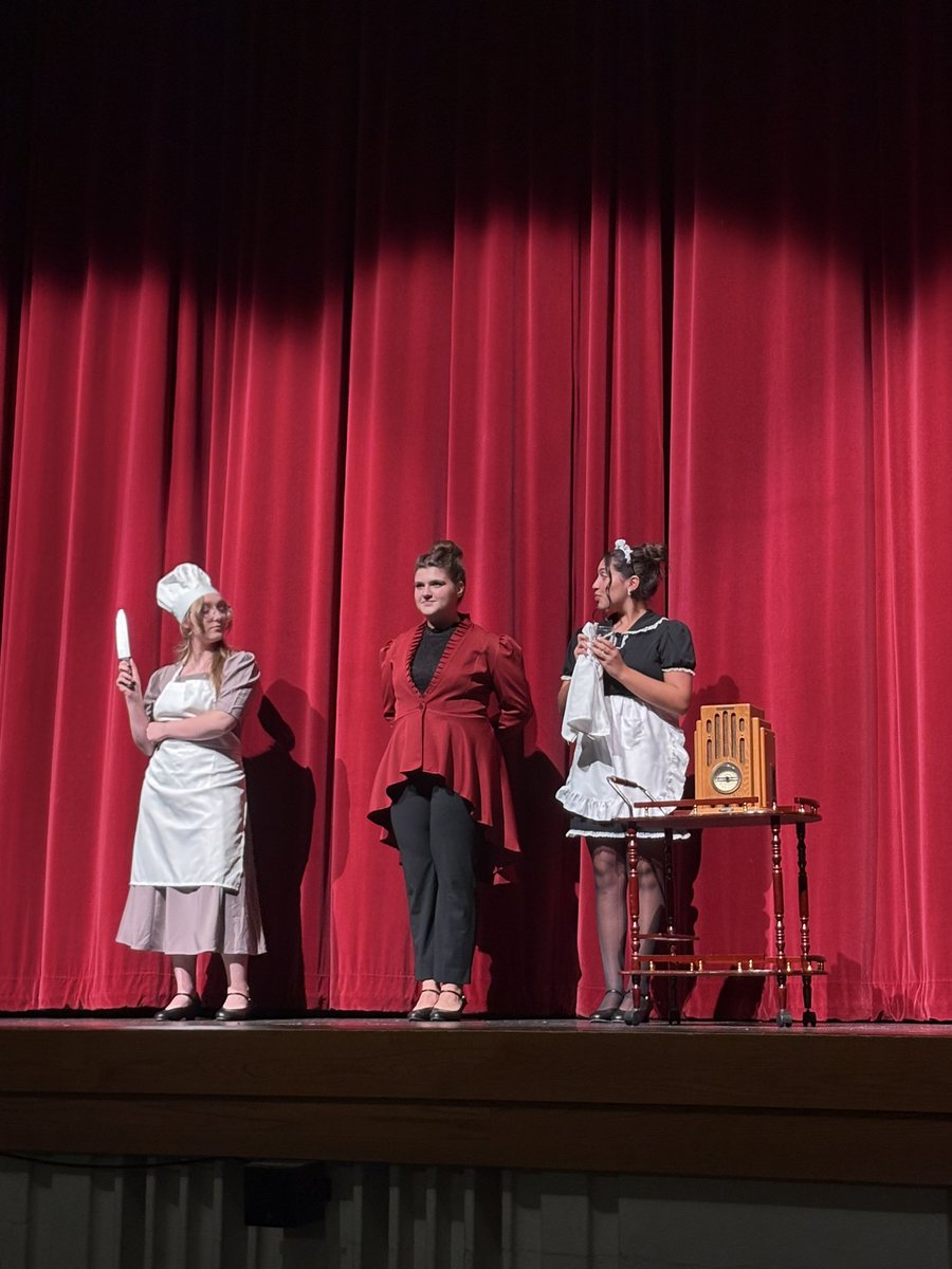 PorterPlayers's tweet photo. Today is the day!

The doors to Boddy Manor are opening! Come join us tonight at 7pm in the East Auditorium! Doors open at 6:30pm.

Let the games begin! https://t.co/C5RBbsvP2m