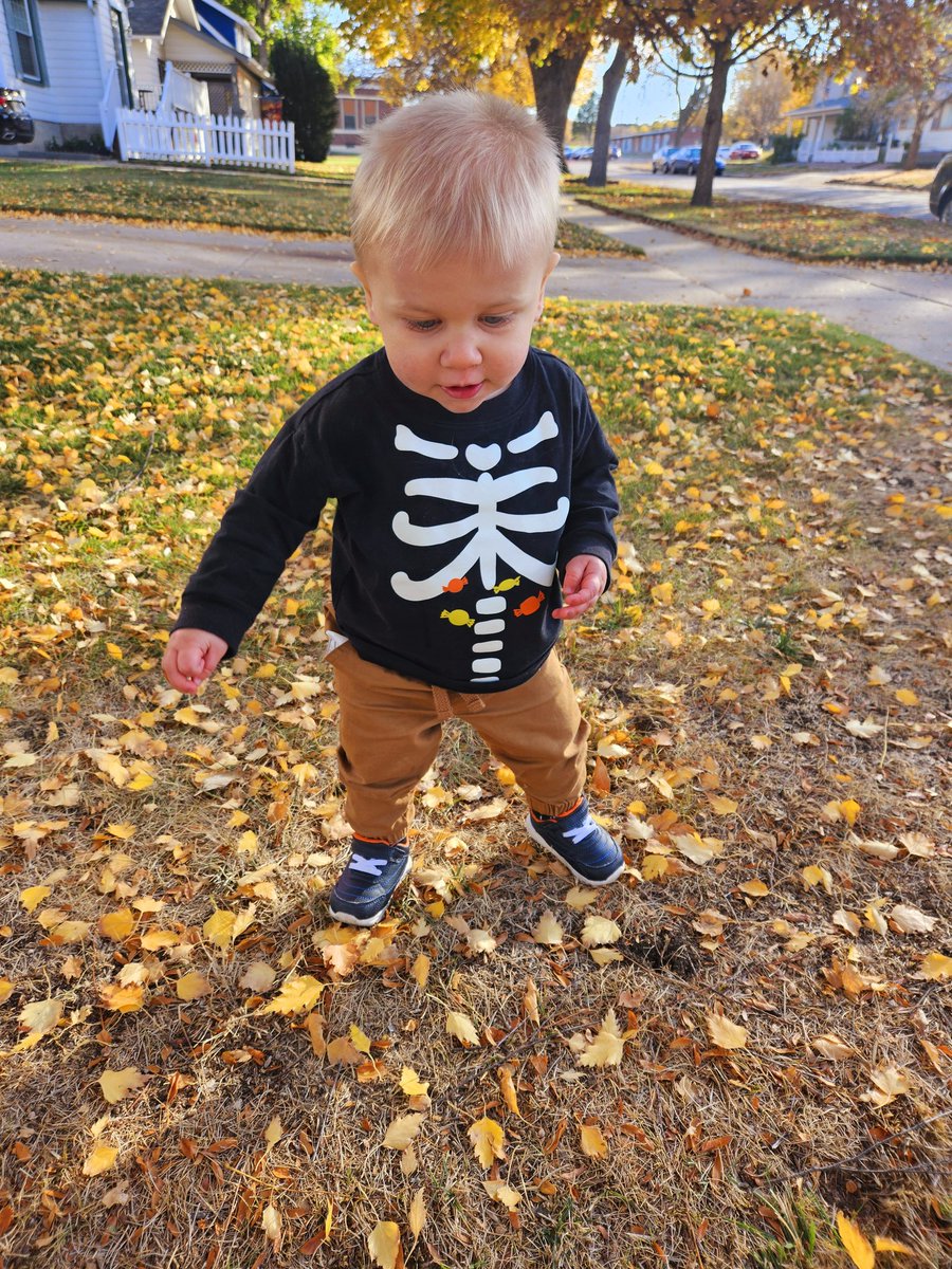 DMCbroadcasting's tweet photo. Happy #Halloween from Braylon, @SFrenchCollins &amp; Dad! https://t.co/gT2G2M8L3N