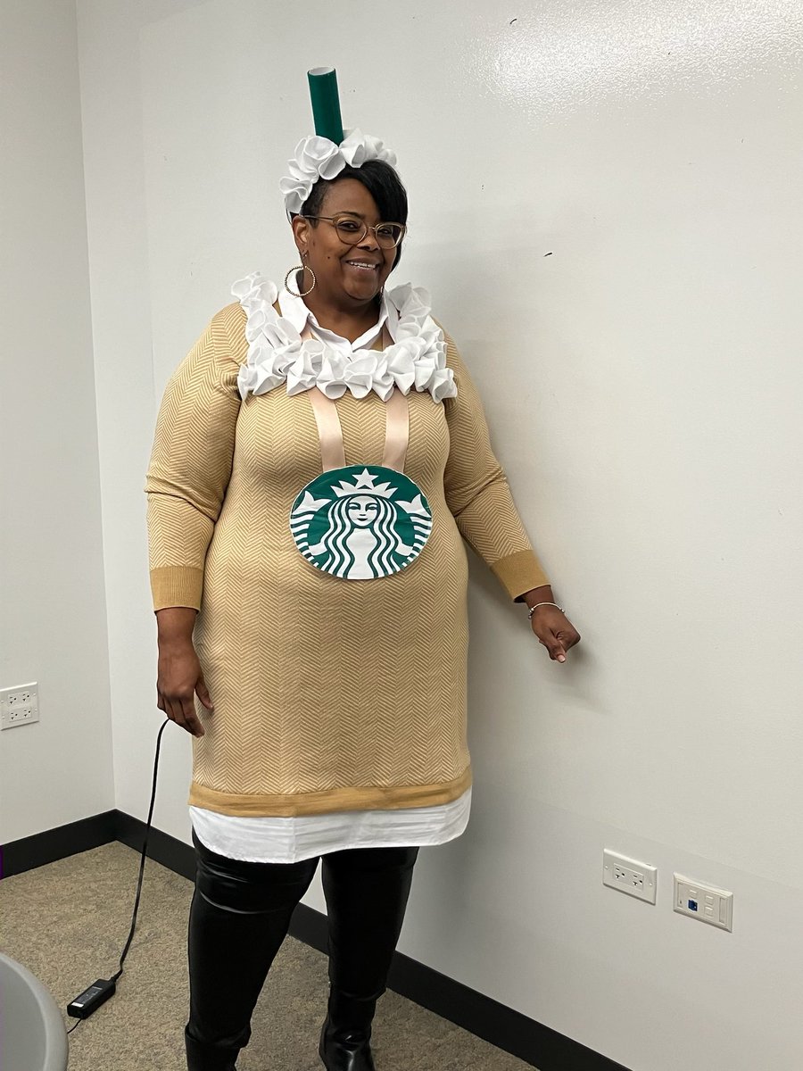 DrDaenaAdams's tweet photo. S/o to Ms. Flowers (Assistant Principal  for @IntrinsicSchool) for awesome DIY @Starbucks Halloween costume!! If you know her, you know she’s amazing!! 

Happy Halloween!! 🎃 https://t.co/yofAzOymjn