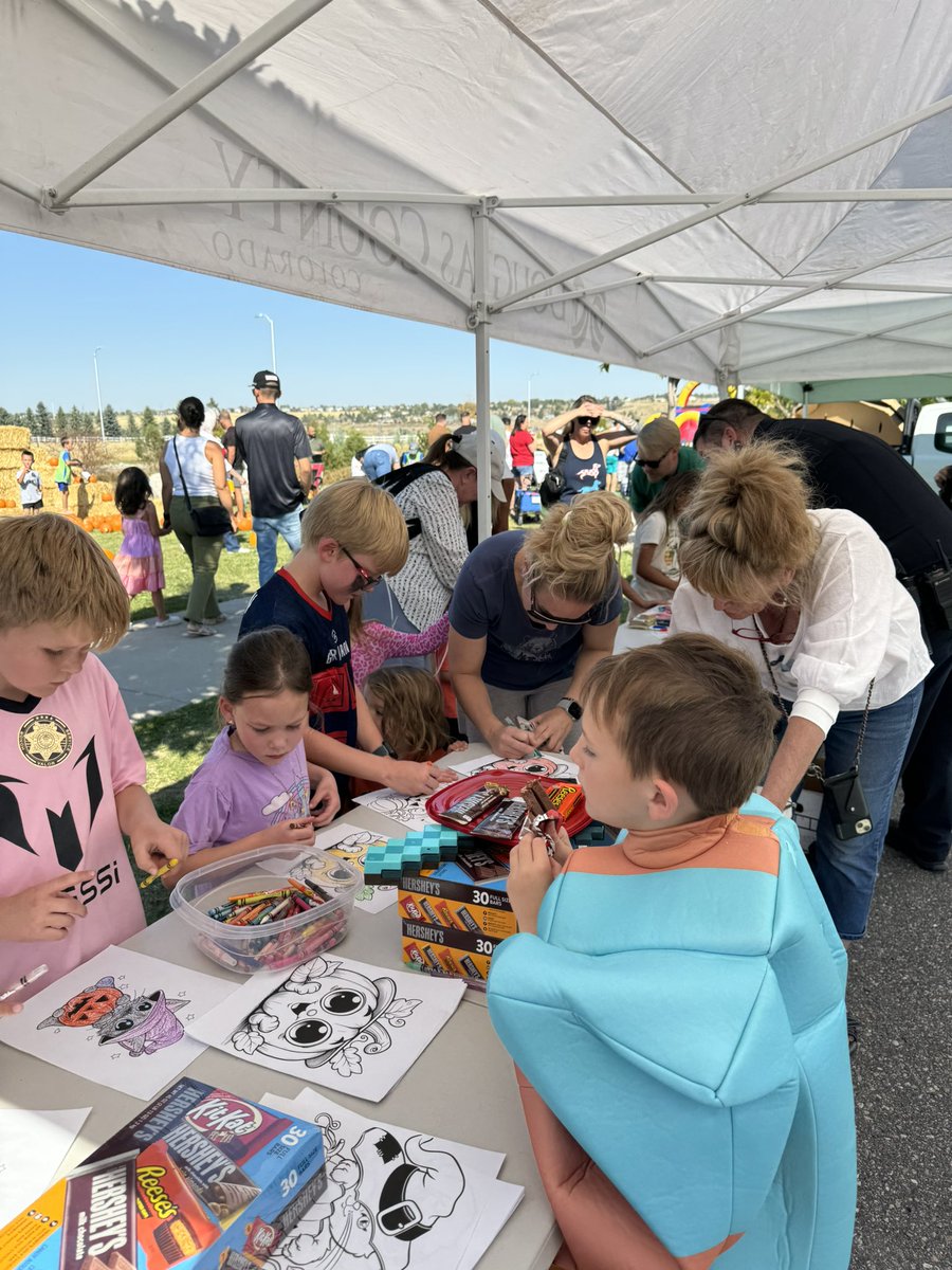 Thanks to your kind words of encouragement, children at local hospitals had a SUPER Halloween.

It can be spooky to be in the hospital and certainly no fun to be there instead of trick-or-treating on Halloween. But you helped make it easier for these families. The more than 500