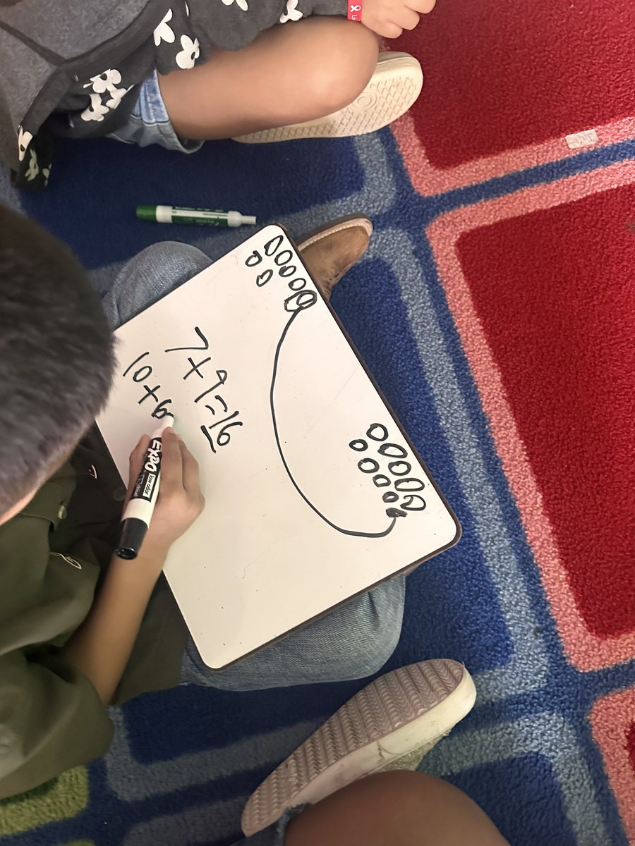 MsKiarasClass's tweet photo. Making 10 is such a great skill for them to have and I really enjoy seeing them being able to do this independently. ➕🔢 #DiamondsShineBright https://t.co/wLdtz44uuc