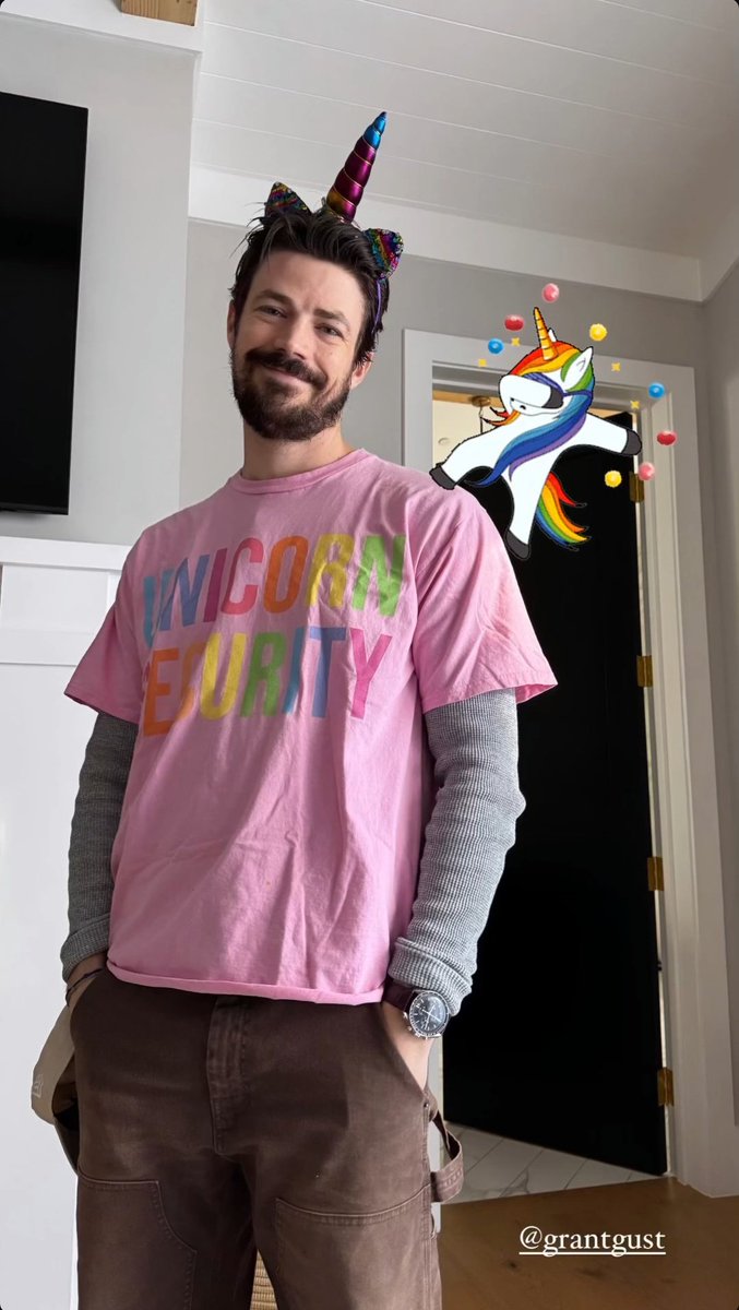 GrantGustinBRA's tweet photo. Simplesmente Grant Gustin de unicórnio para o Halloween. 🦄 https://t.co/ZdAYPTRsfz