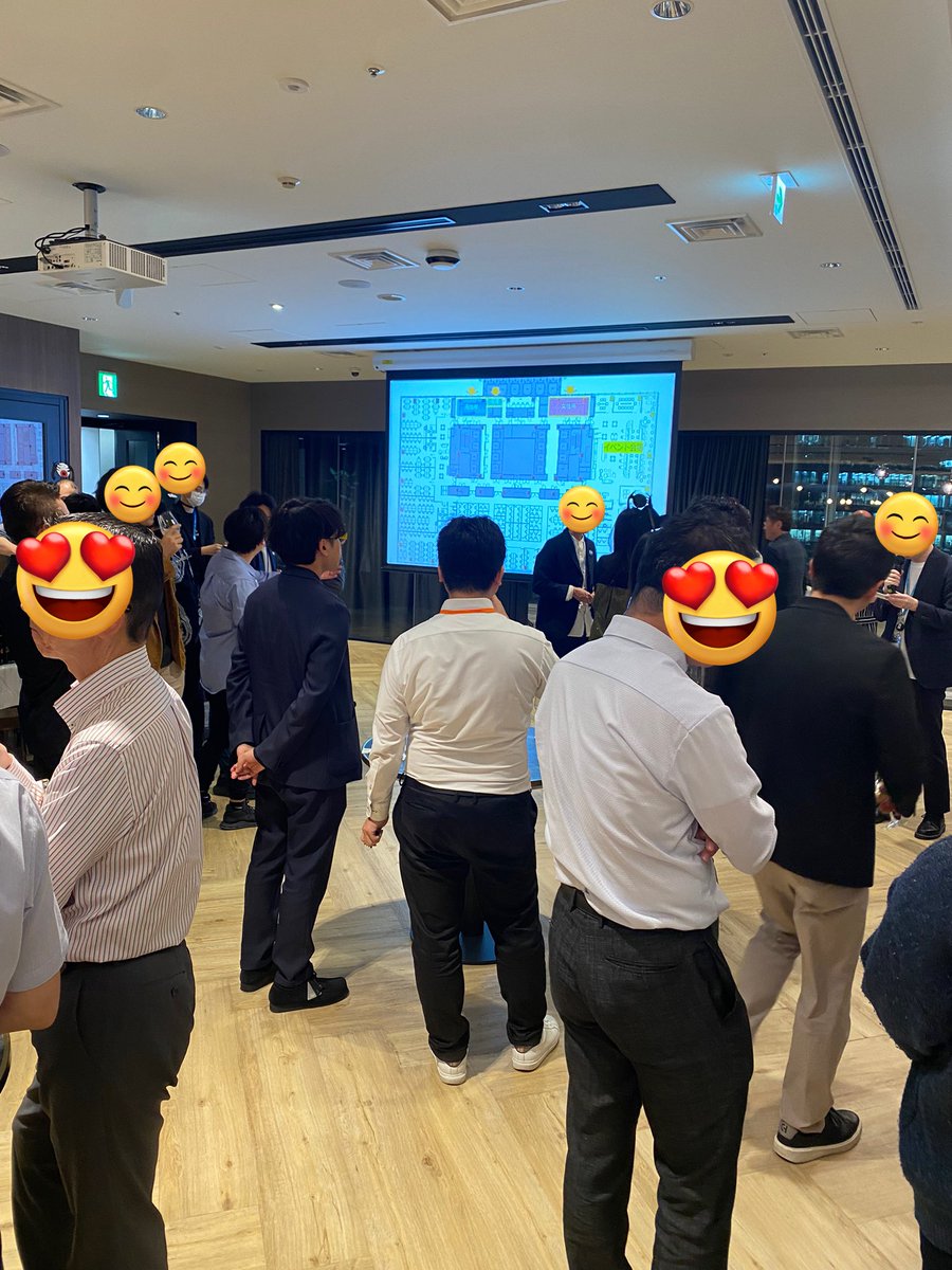 roadtoclimax's tweet photo. テーマは南アフリカワイン。
美味しいワイン飲み放題は最高!最初はシモンシッヒのスパークリングから。おつまみも非常に充実。広告企業あってのことでしょうが、これなら参加者は今後も増えそうです。いただいたクーポンで購入してみます。#ラグジュアリーカード #ソーシャルアワー #justco https://t.co/Vl916tRbB3