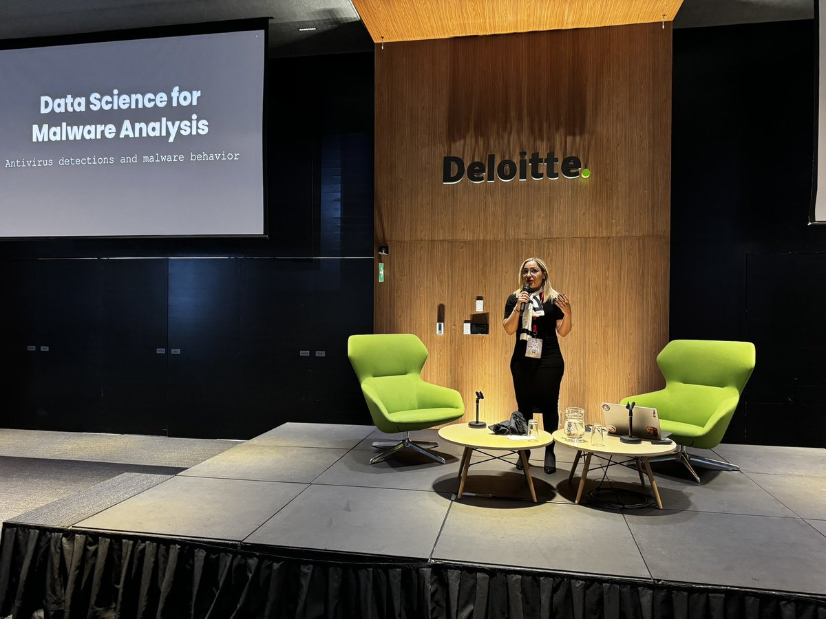 8dot8Mx's tweet photo. Para cerrar la #8punto8Reloaded🇲🇽 @zallyhg que ya es parte de la casa, cierra la conferencia con la #Locknote “Data Science for Malware Analysis in Your Network”🏴‍☠️🔥🫶 https://t.co/zGasVZd4gi