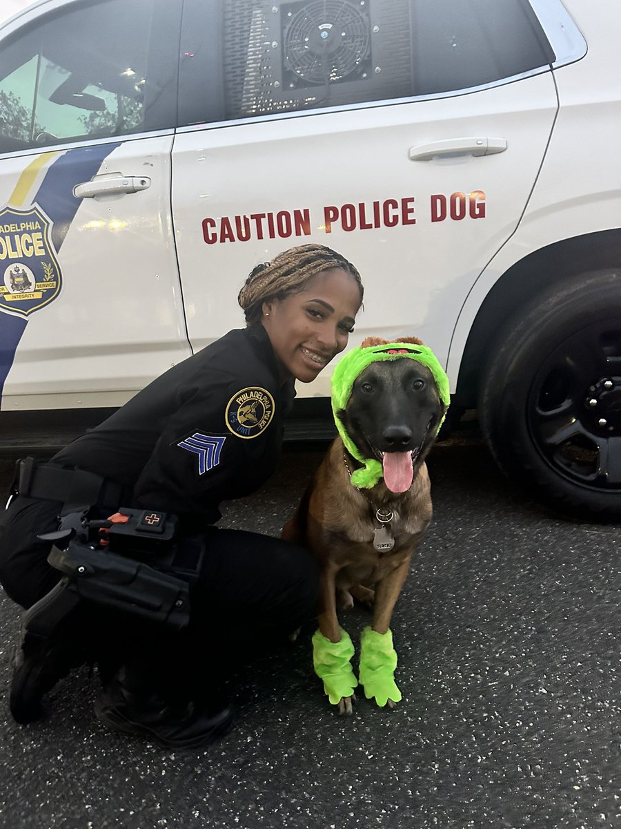 PPDCanineUnit's tweet image. Sergeant Johnson &amp;amp; K9 Red are ready for Halloween