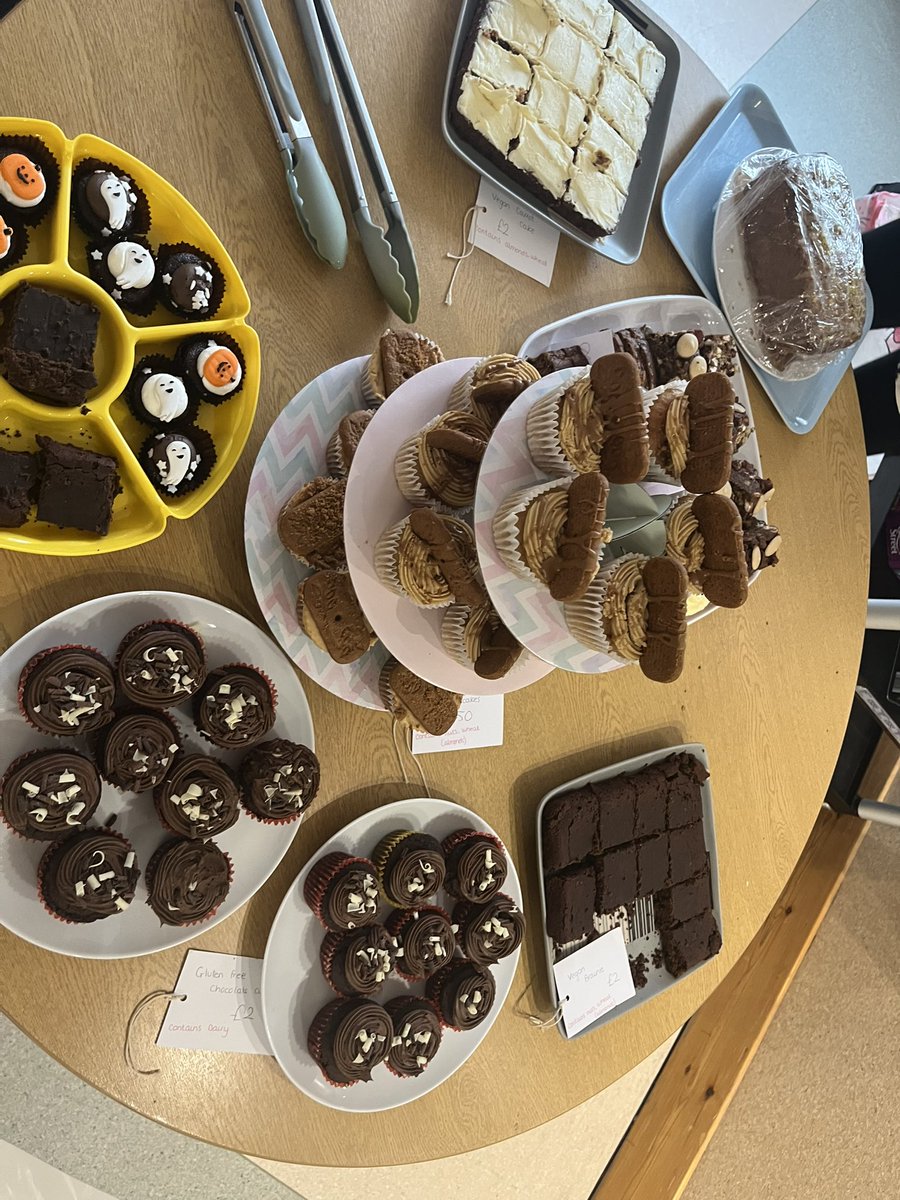 WardD33QMC's tweet photo. Thank you very much to everyone who brought a cake from our bake sale🎂 we hope that you all enjoyed your goodies 🩷😊 https://t.co/ngF2gW1lWq