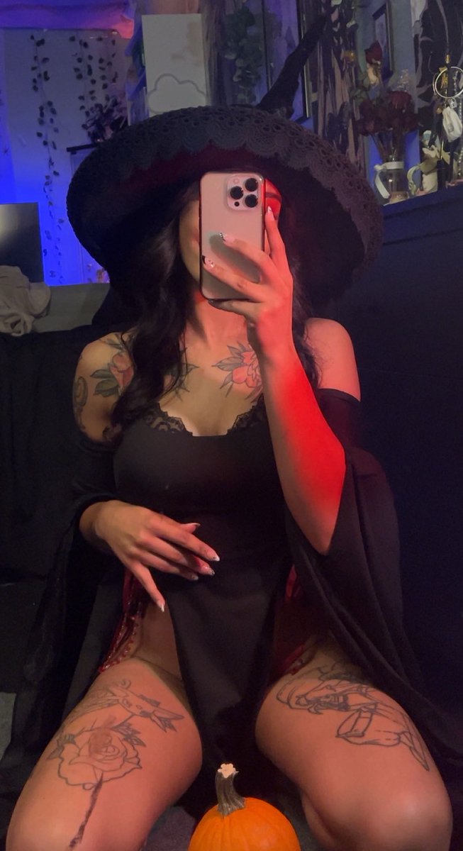 trick or treat?? 👻
