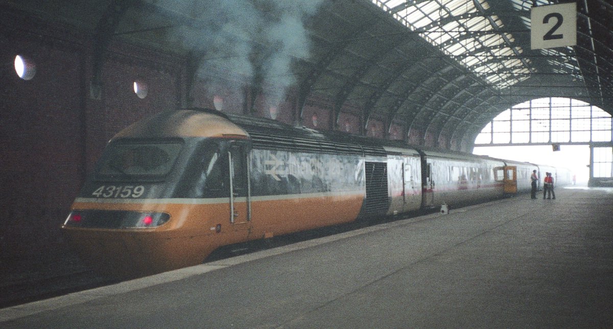bowerbooks's tweet photo. #OnThisDay 37years ago, 1st Nov'87 the world diesel speed record was attained with HST power cars 43102 and 43159. Here's a couple of (sorry very grainy) shots of the test train as we were preparing to start the historic day at Darlington.
#railvehicletesting #HST #Class43 https://t.co/fxpnEKhu05