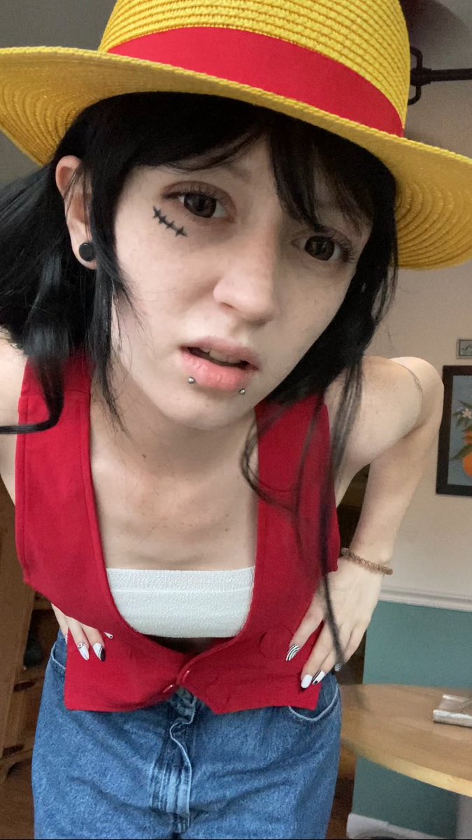 ghostlyvirtual's tweet image. HAPPY HALLOWEEN I AM MONKEY D LUFFY😝😝