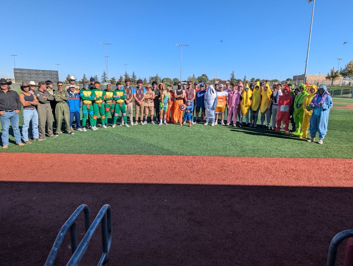 Halloween 2024 👍 ⁦<a href="/AVCAthletics/">AVCMarauderAthletics</a>⁩ ⁦<a href="/AVCollegeCA/">AV College</a>⁩