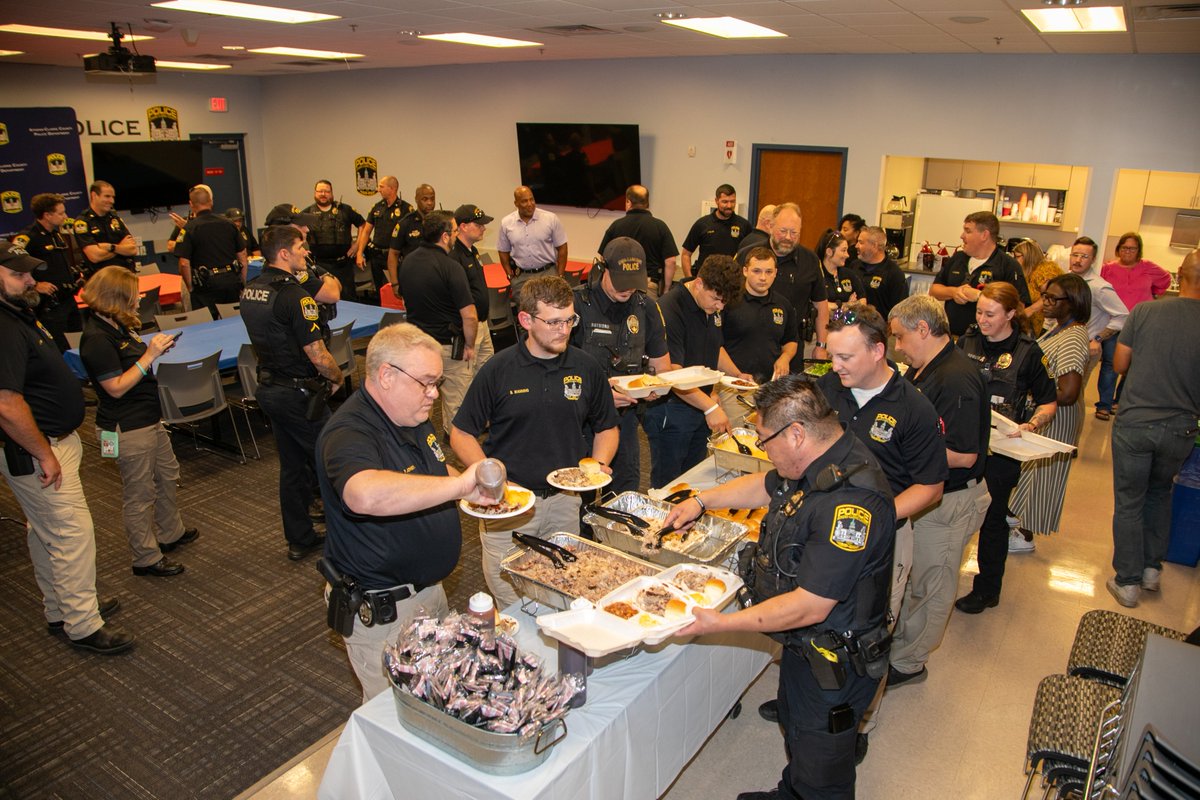 JoshBranchLaw's tweet photo. The Law Office of Joshua W. Branch, LLC is proud to host the Fourth Annual Athens-Clarke County Police Department Appreciation Day, honoring the dedication and service of the men and women who protect our community. For more information visit The Law Office of Joshua W. Branch. https://t.co/PhFF6oi8Wd