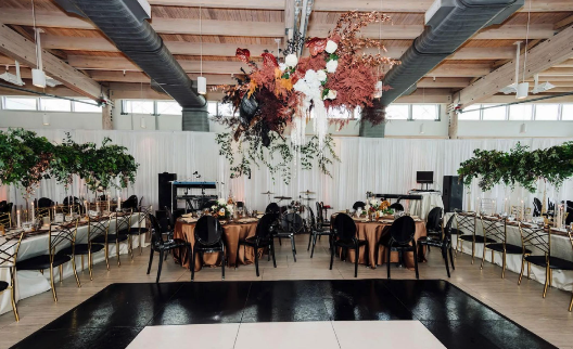 FianceeBodas's tweet photo. Toques de color negro: un estilo audaz para lograr decoraciones de boda impresionantes
https://t.co/T2AInUNGAk https://t.co/qNj4Y8mK6T