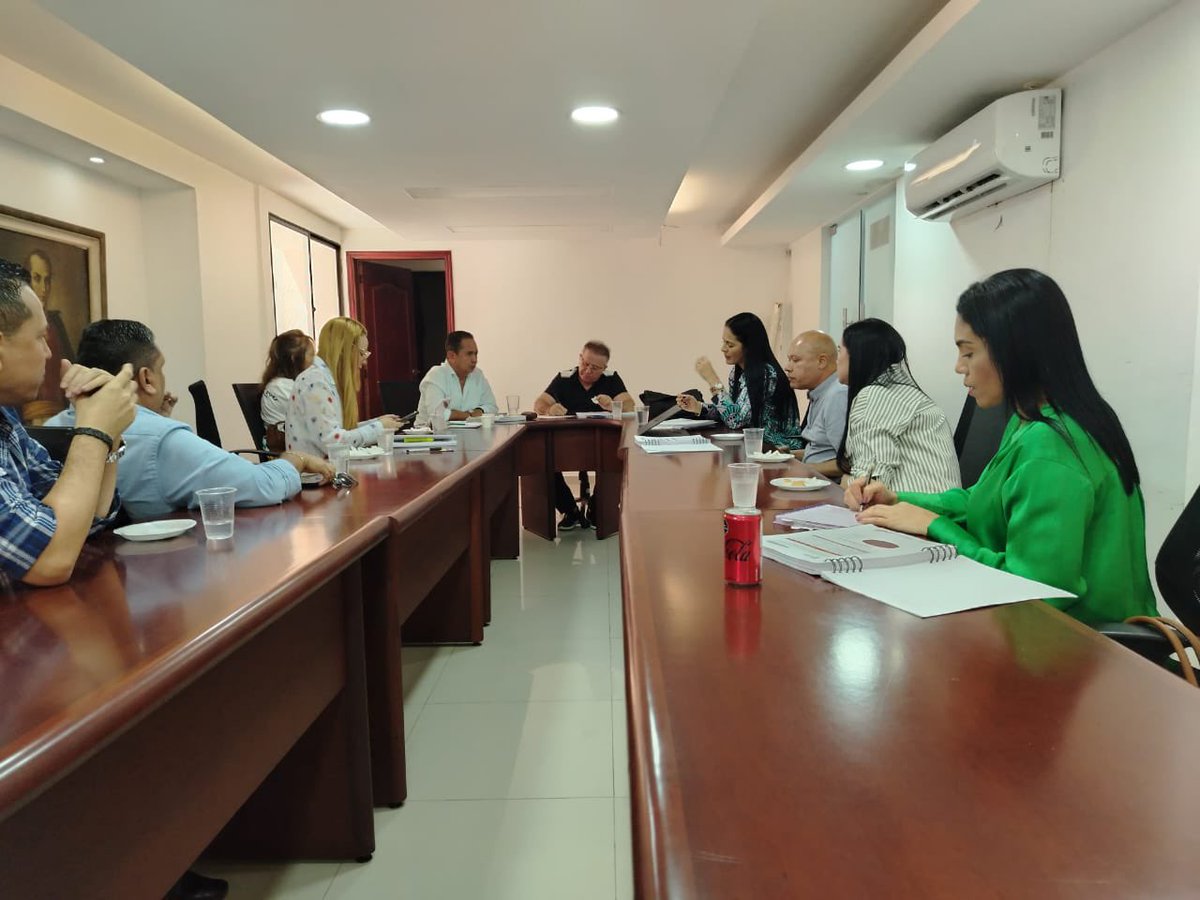 Con la asistencia de la Secretaria de Hacienda Nini Johana Cantillo Estrada, la comisión de Hacienda presupuesto  y crédito público, define el cronograma para escuchar los alcances de cada secretario sobre el presupuesto de 2025