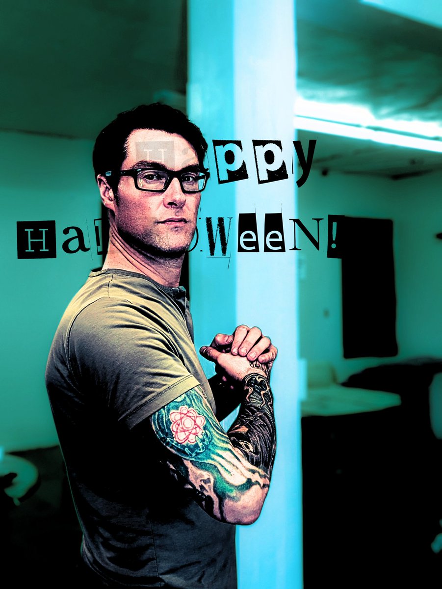 👻 Happy Halloween!! 🎃 

Last chance to get the low price of the event this Dec 14th for the 3rd Annual Holiday Spirits Event at Haunted Rock Island Roadhouse! Limited to 20 spots! 🎟️👻 #Paranormal #aarongthompson

100% to be given back this holiday!

aarongthompson.com/event-details/…